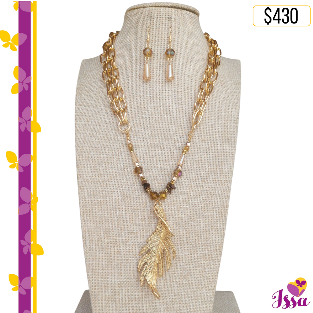 Collar con dije de hoja y aretes